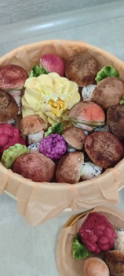 Коробочка с зефирными грибами